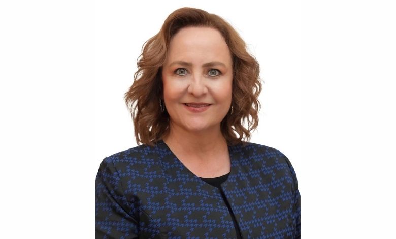 Üniversiteye kadın eli mi değecek!