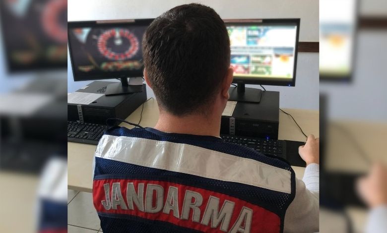 Zararlı içerikli 52 internet sitesi kapatıldı