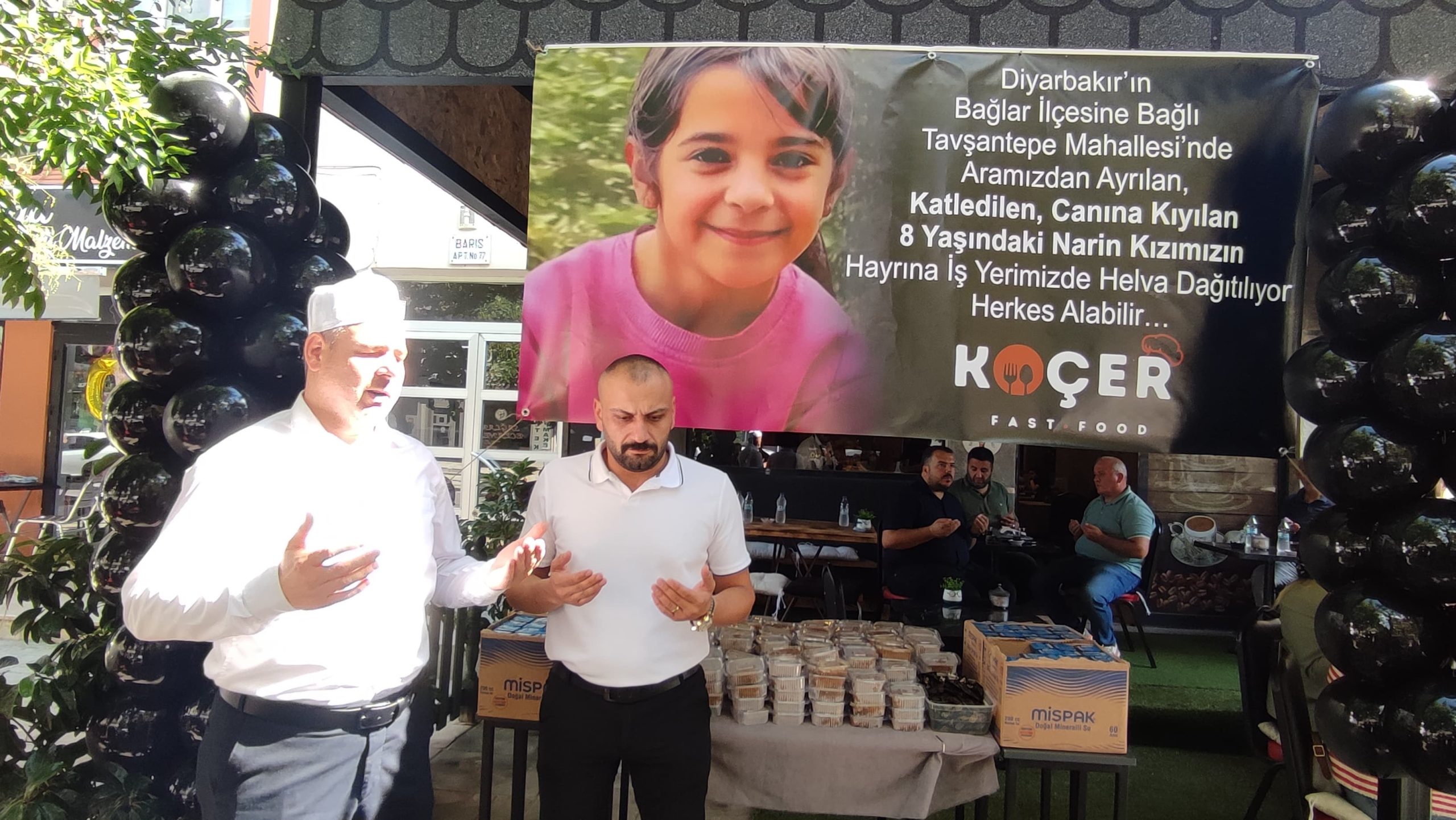 Edirneli esnaf Narin için helva dağıttı