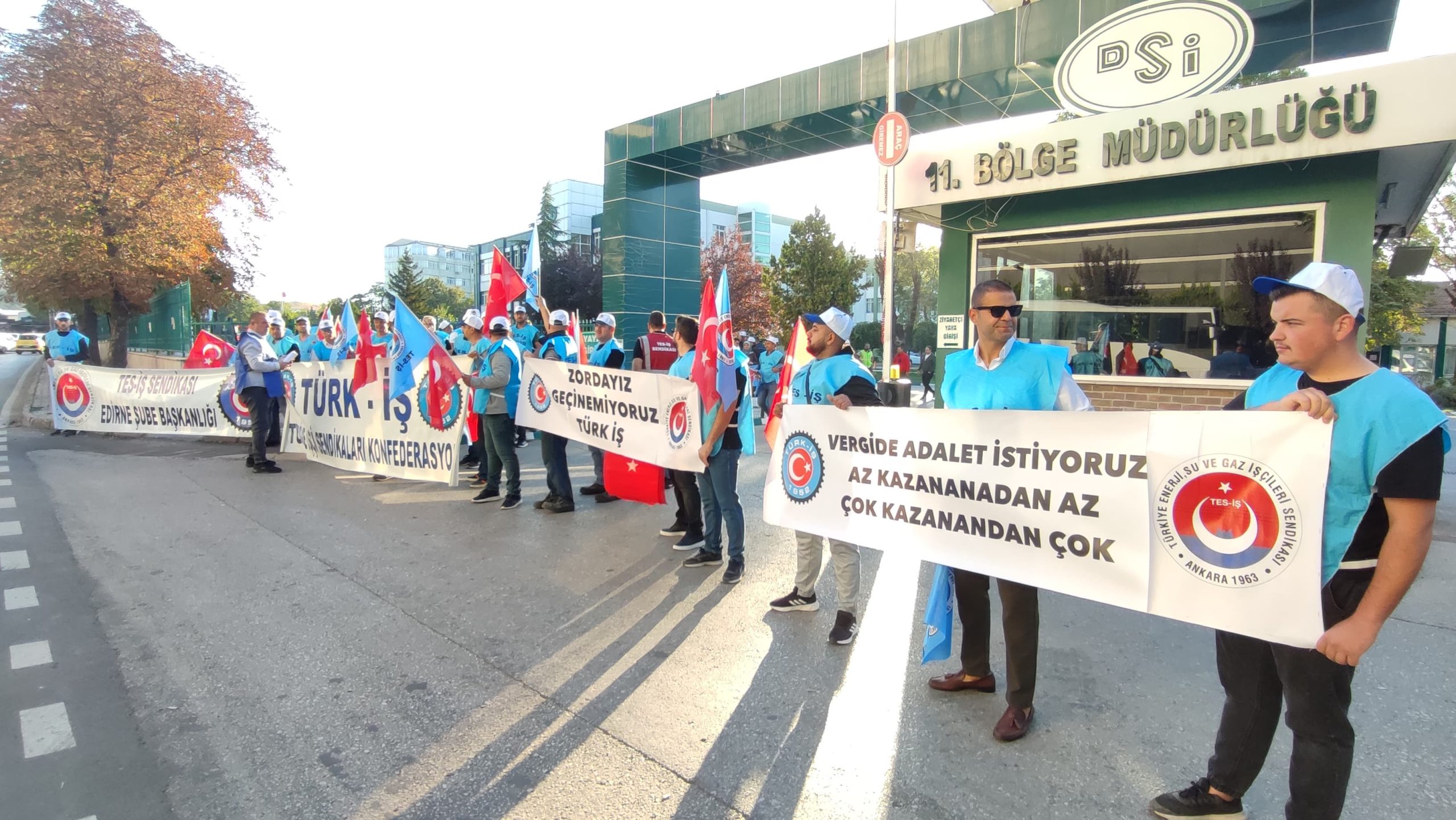 Türk-İş; ‘Bozuk ekonominin bedelini işçi ödüyor’