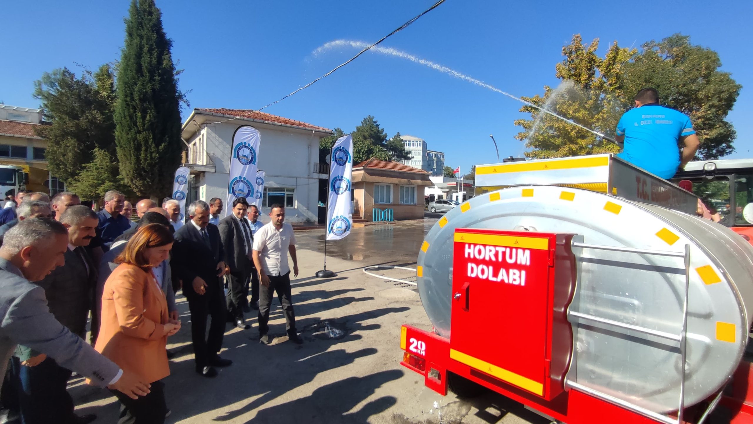 Yangınlarla mücadeleye 24 tanker daha!