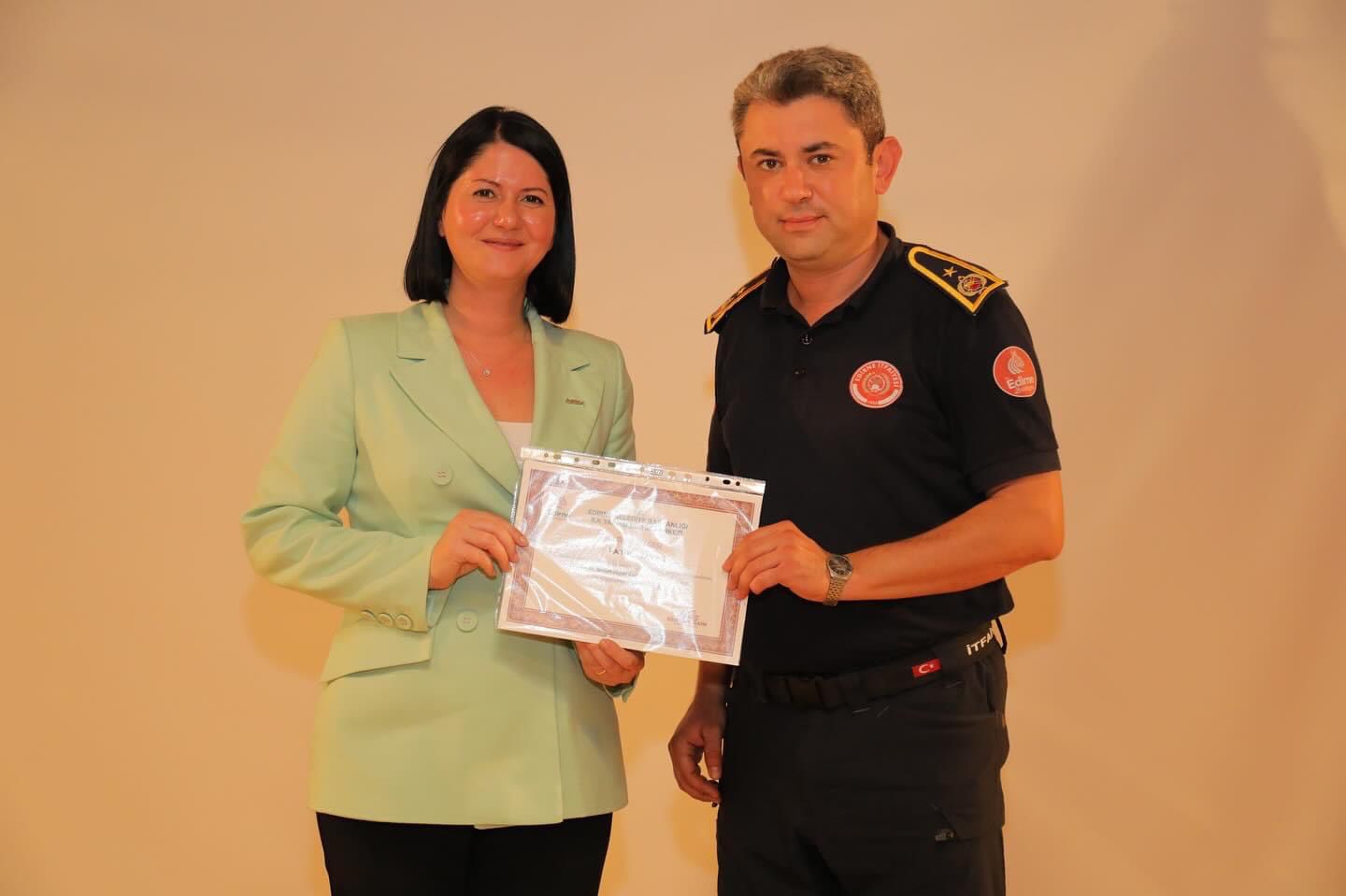 71 belediye personeline ilk yardım sertifikası