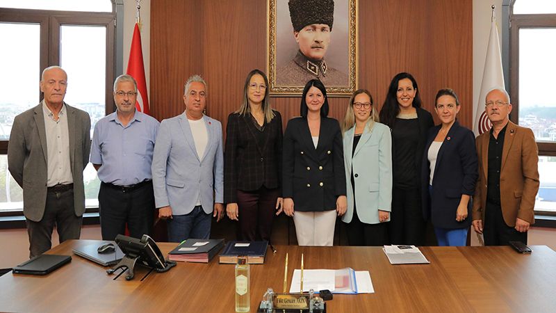 Başkan Gencan Akın muhtarlarla görüştü