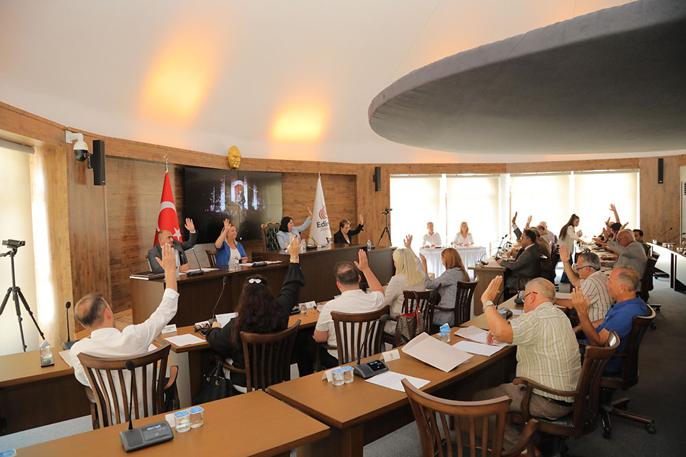 Türkan Saylan'ın ismi caddede yaşatılacak