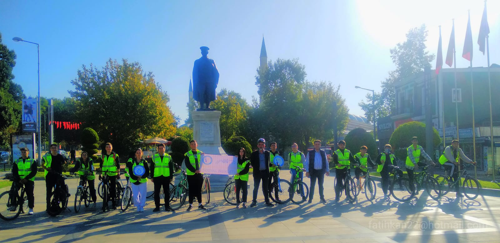 Sosyal Bilimler Lisesi Bisiklet Topluluğu'ndan anlamlı etkinlik
