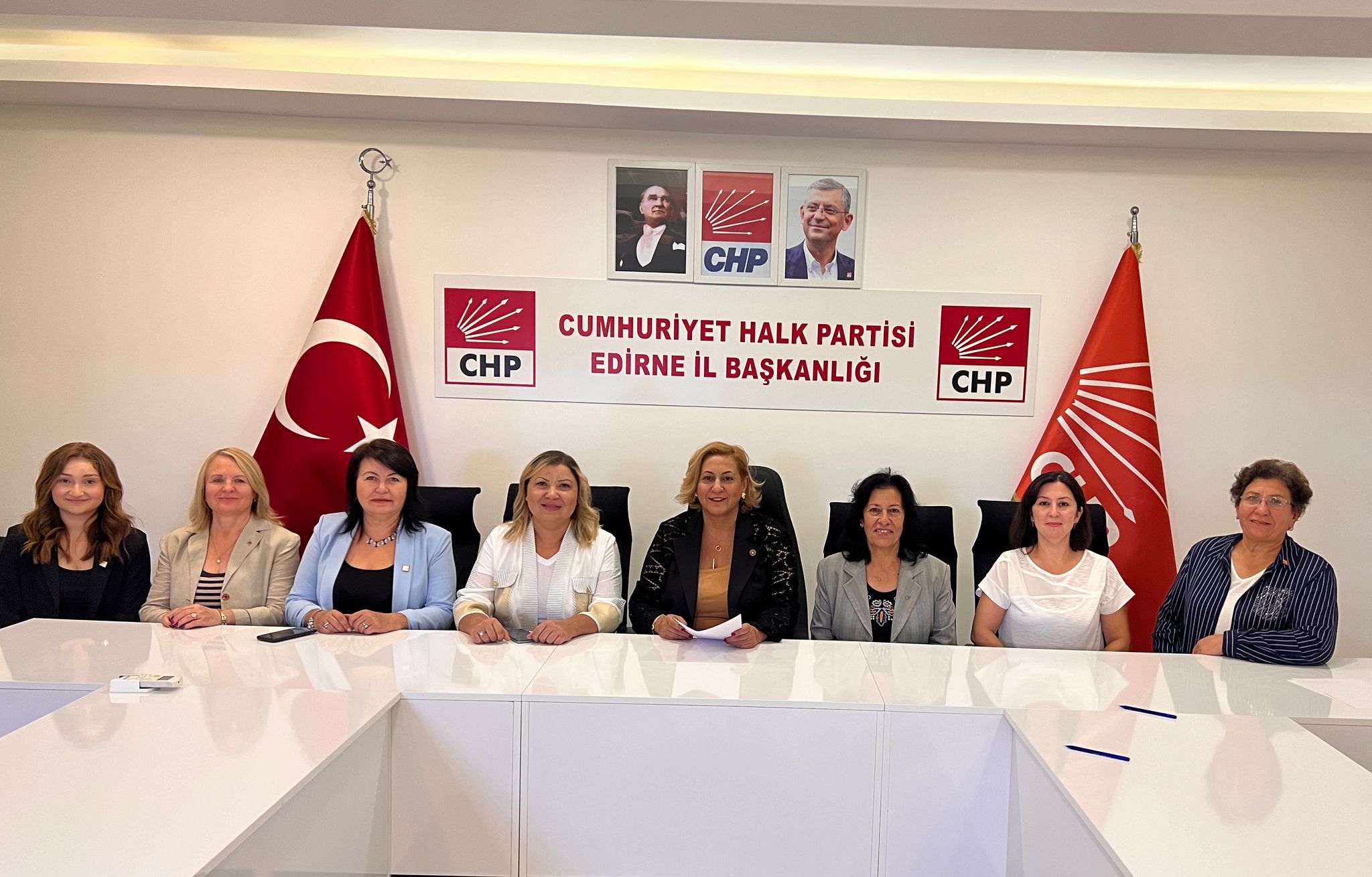 ‘Toplum kız çocuklarının yetişmesi ile gelişiyor’