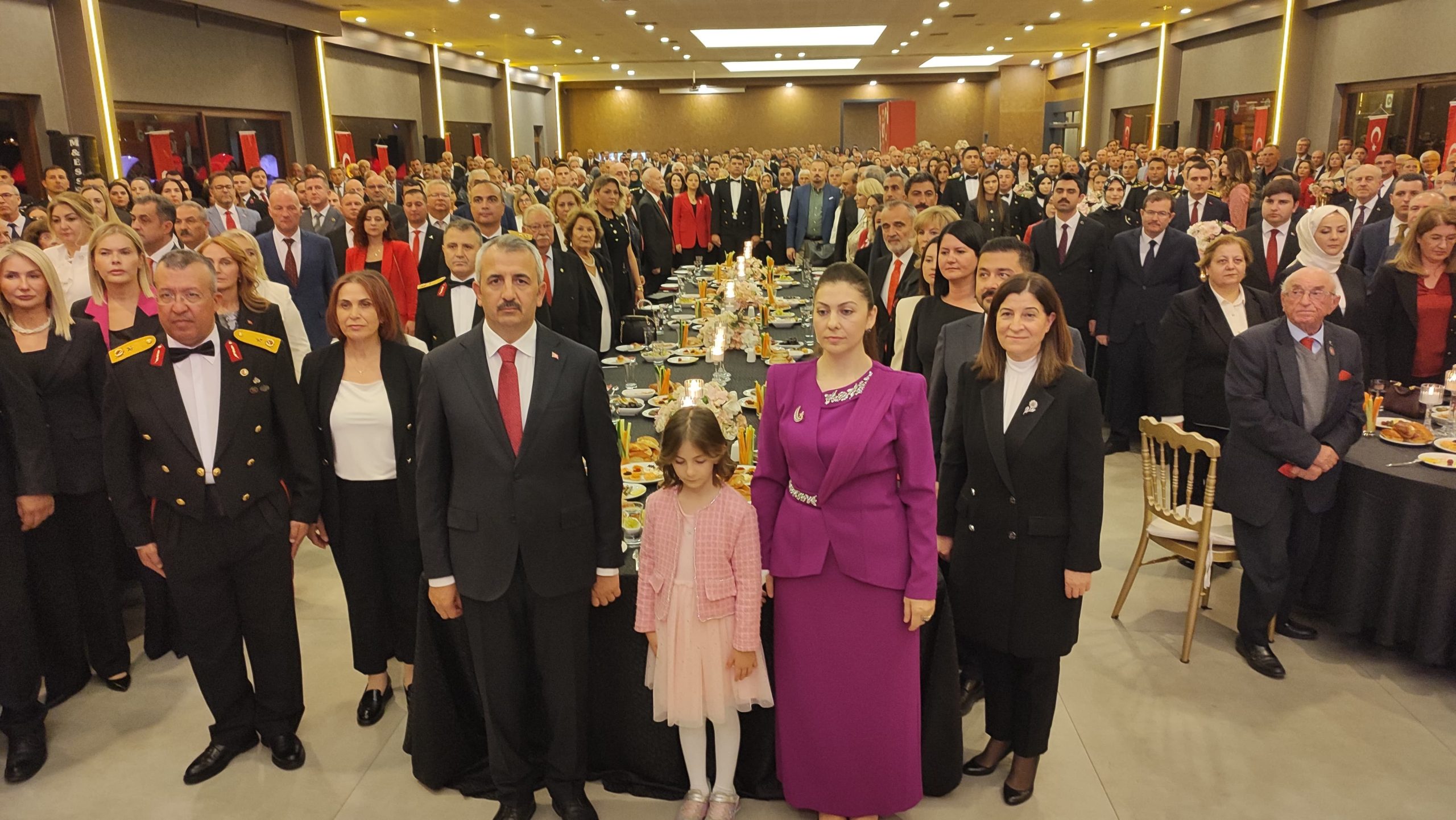 101'inci yıl coşkusu kabul töreniyle taçlandı