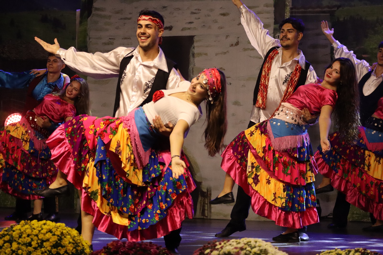 Halk Oyunları Topluluğu'ndan uluslararası birincilik