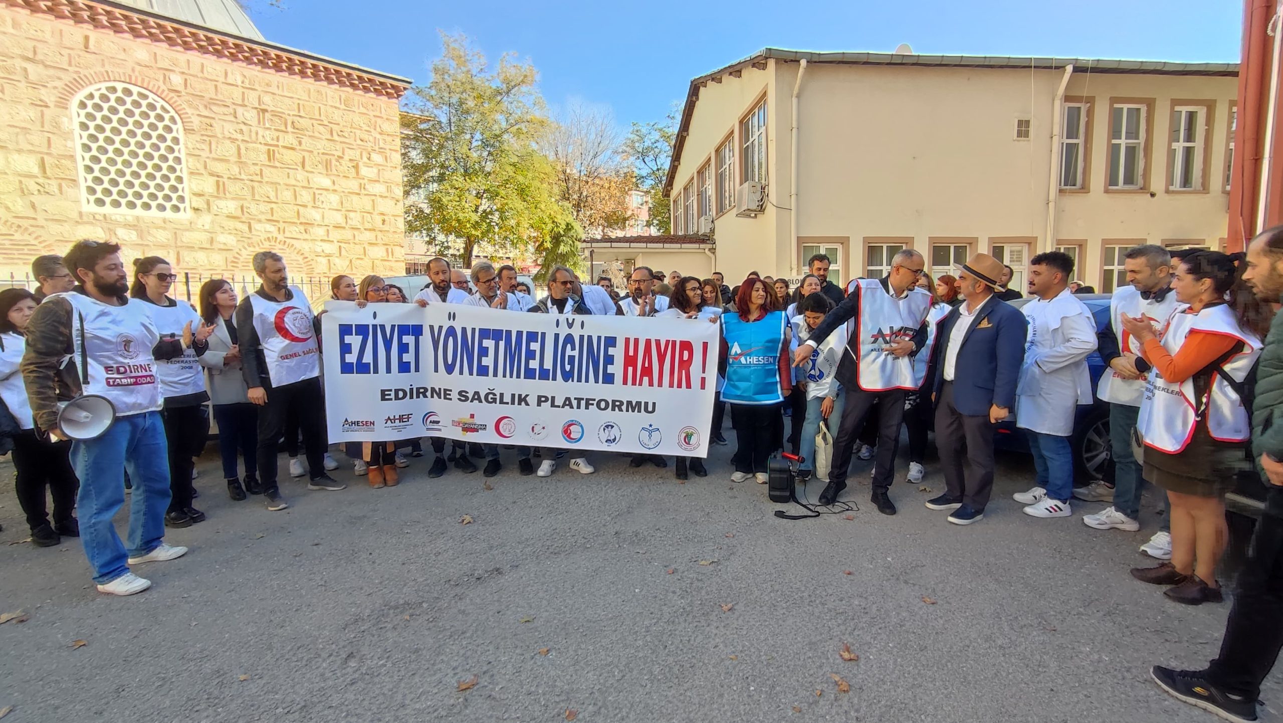 'Tehdit yönetmeliğini kabul etmiyoruz'