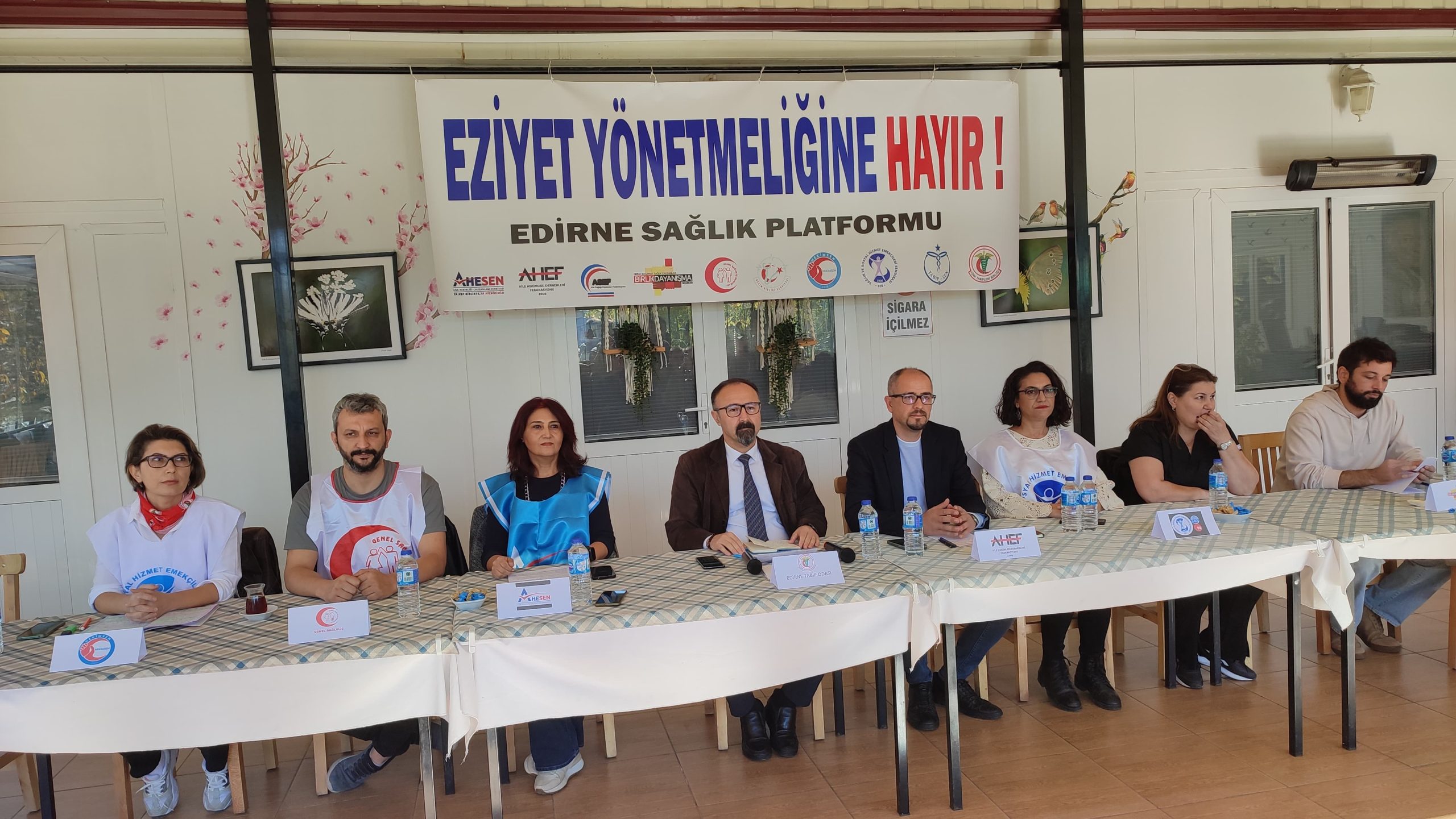 ‘Yönetmelik geri çekilene kadar mücadele edeceğiz’