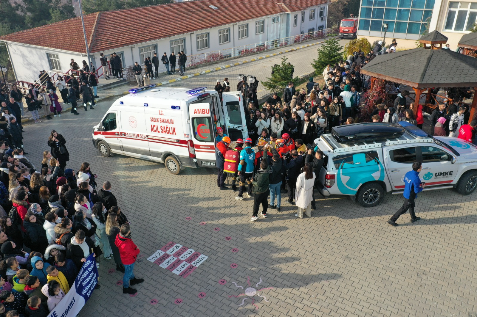 Trakya Üniversitesi'nde deprem farkındalık tatbikatı
