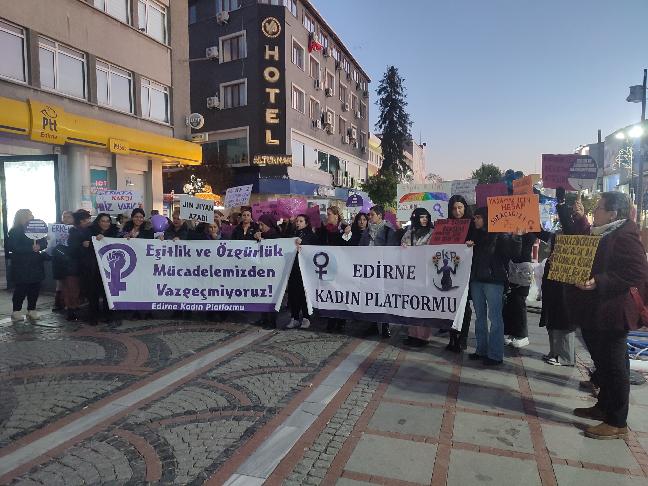 ‘Şiddetin sürmesini sağlayan ataerkil politikalardır’