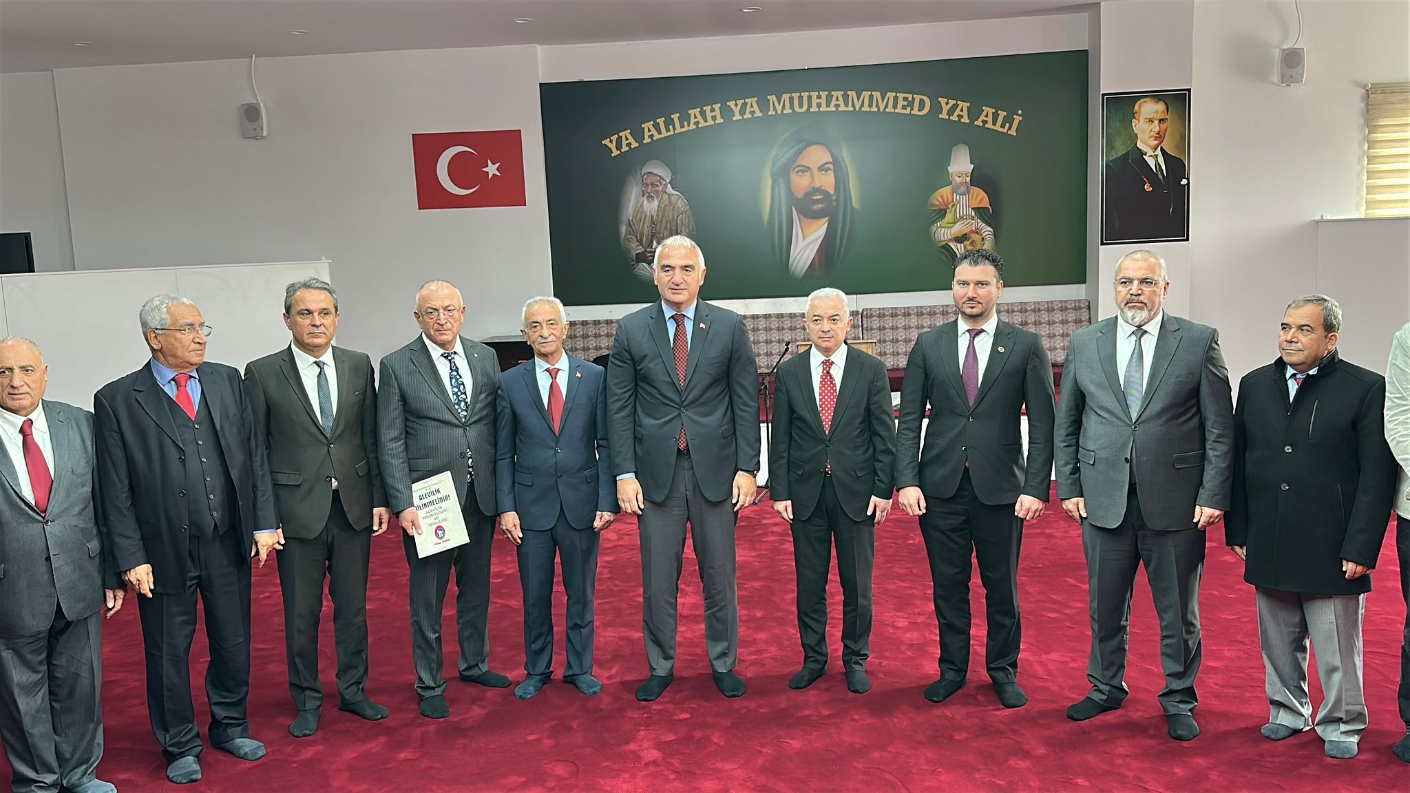 Bakan Ersoy; 'Binlerce insan inançları nedeniyle zulüm görüyor'