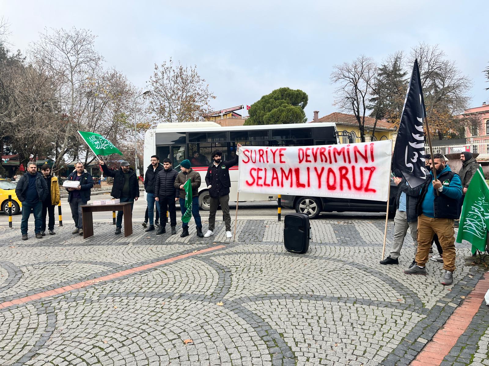 Edirne’de Esad rejiminin devrilişini kutladılar