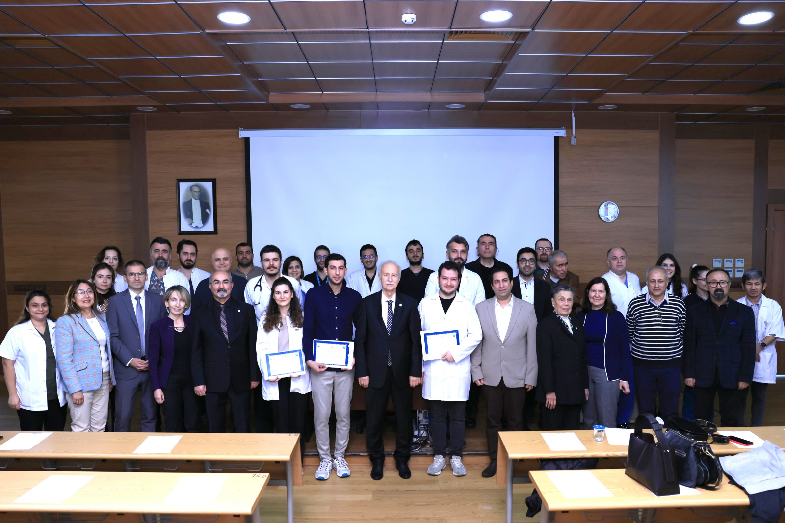 Prof. Dr. Fatih Özçelik Akademik Başarı Ödülleri sahiplerini buldu