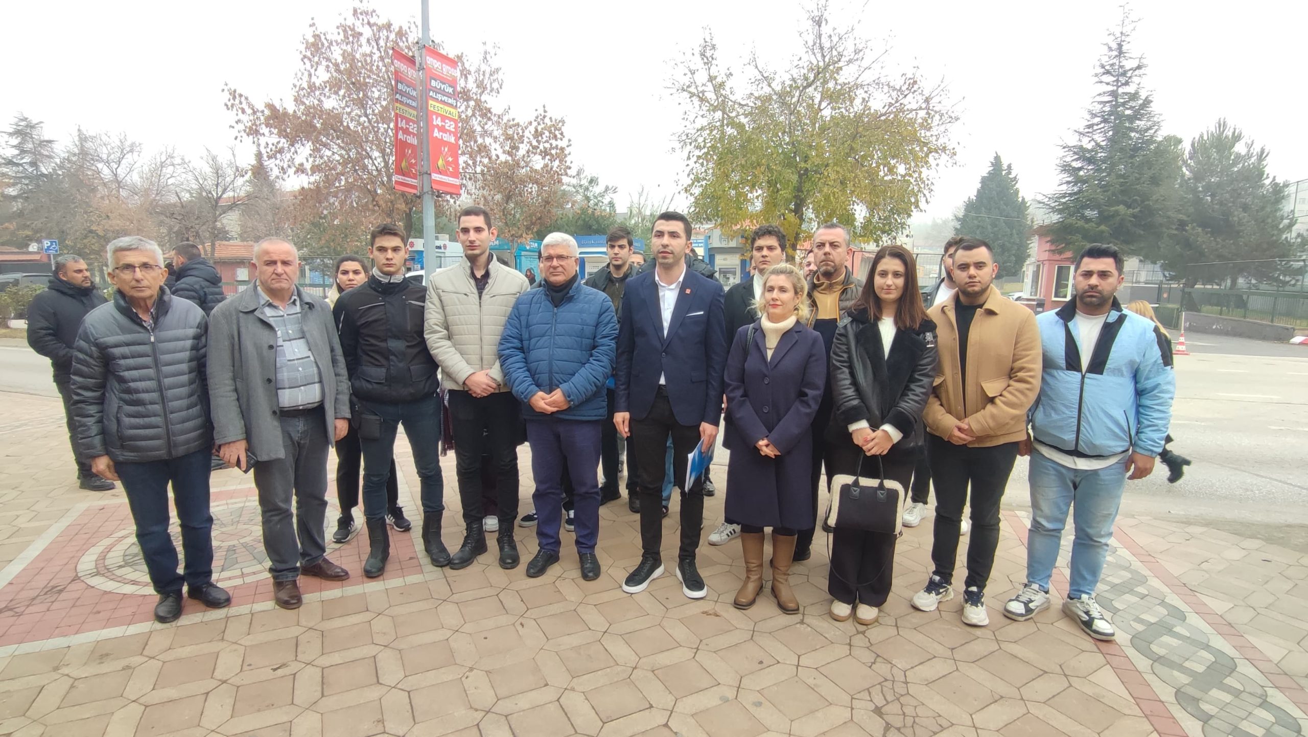 CHP’li gençler; ‘Geçinemiyoruz, barınamıyoruz’