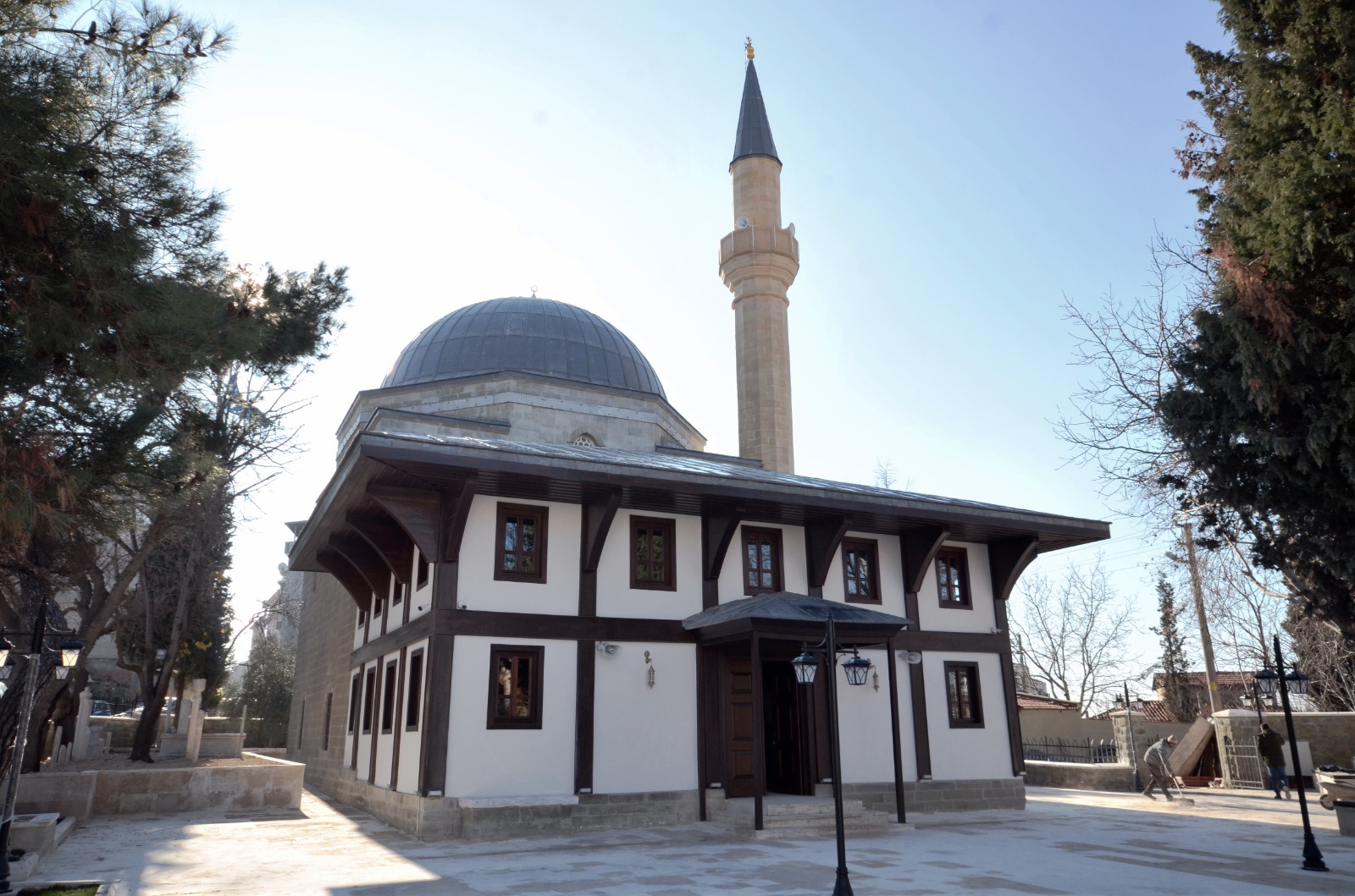 Hersekzade Ahmet Paşa Camii ibadete açılıyor