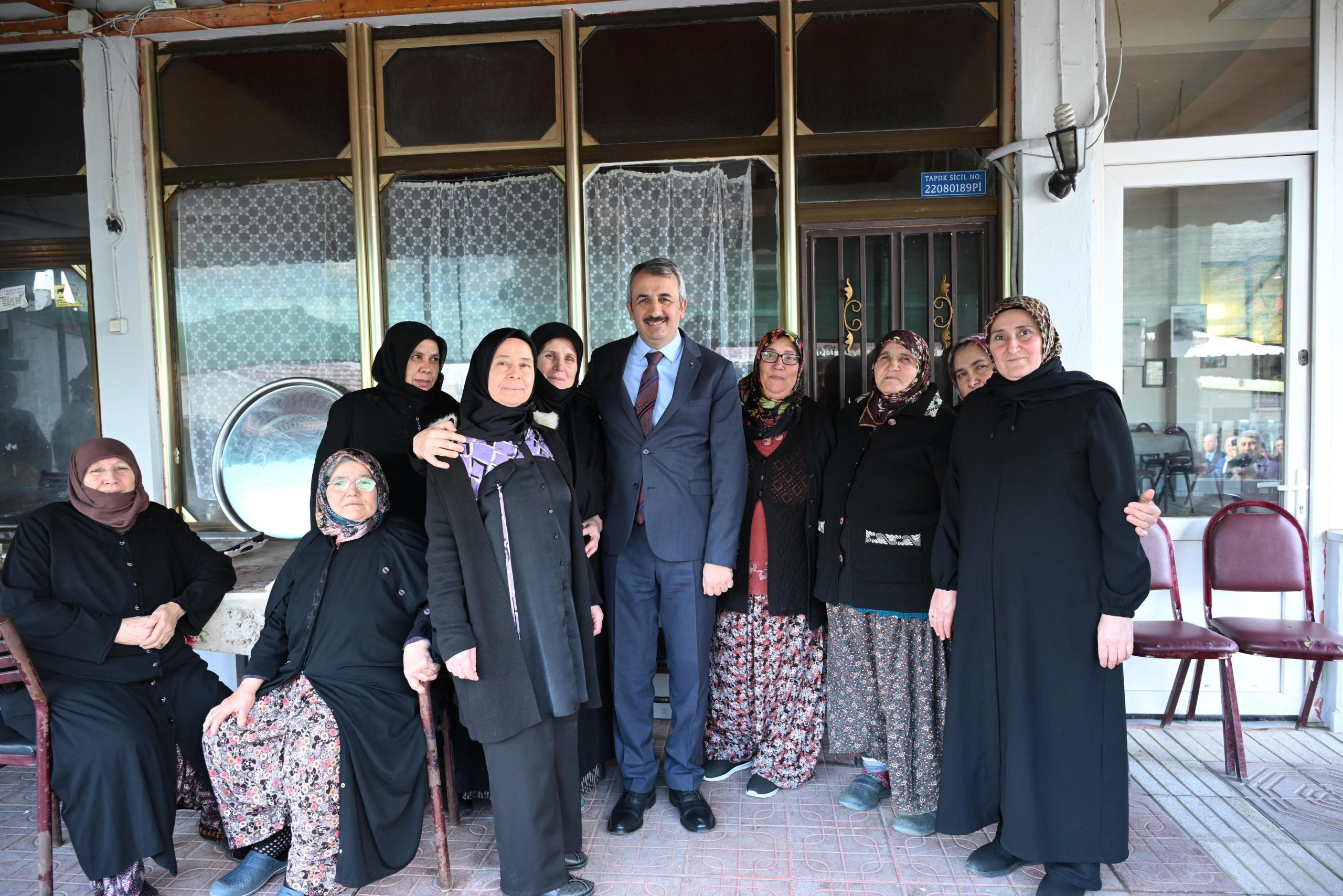 Vali Sezer'den Akardere'ye ziyaret