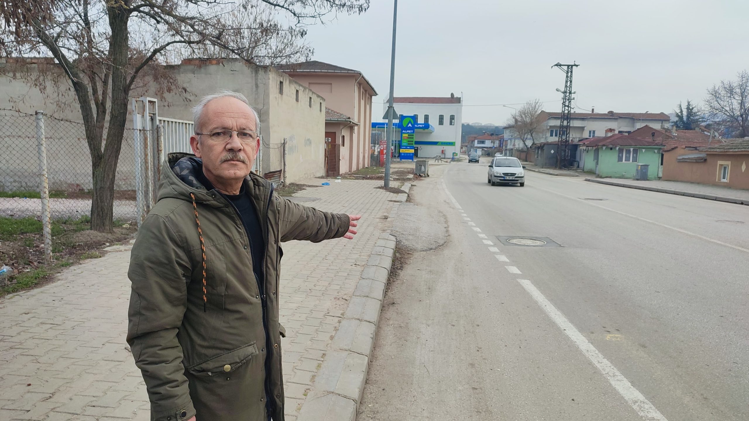 Kaza sayısı artan yola kasis ve yaya geçidi talebi