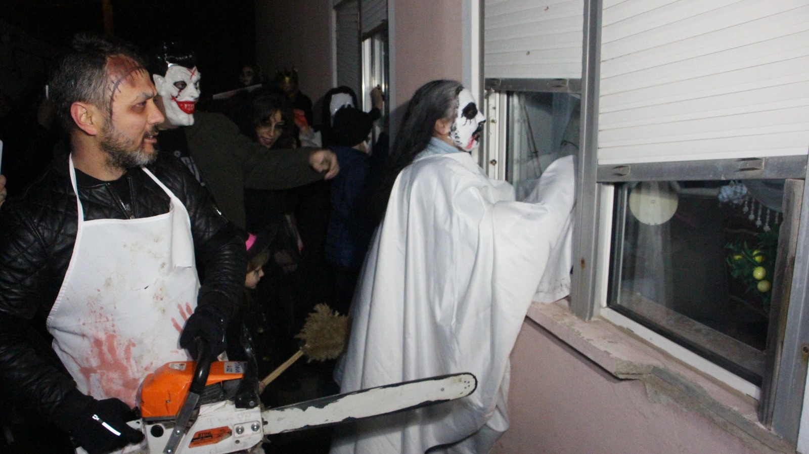 Korkuturken eğlendiren 'Koleda' gecesi