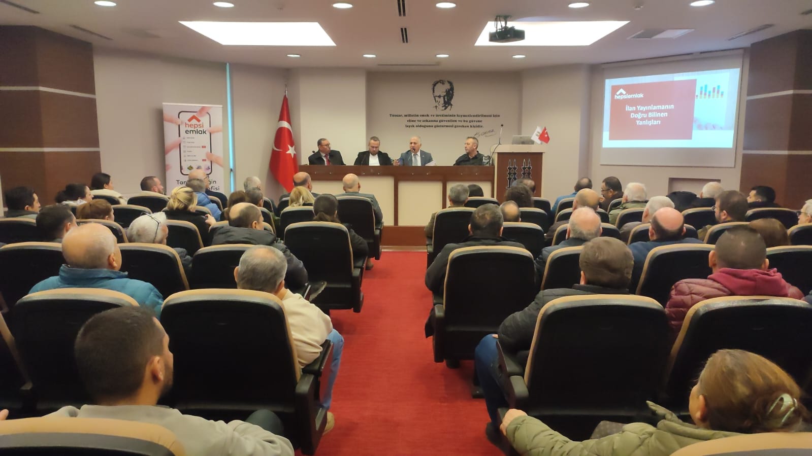 Emlak camiasına bilgilendirme toplantısı