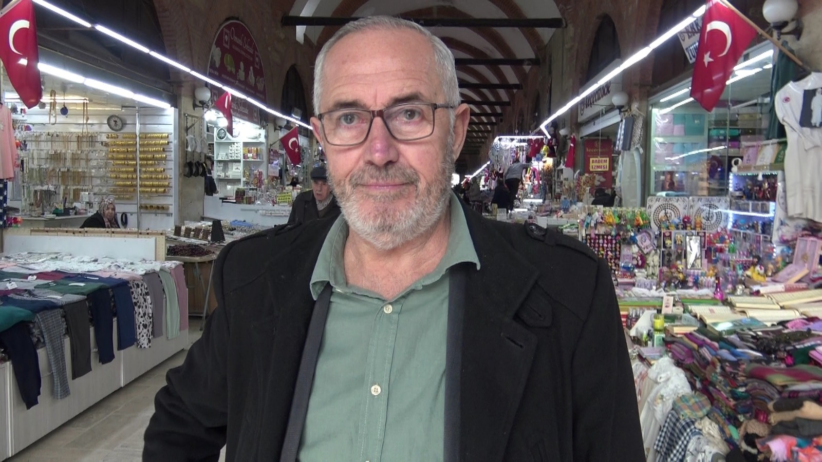 ‘Esnaf kirayı ödeyebilmek için bileziğini bozdu’