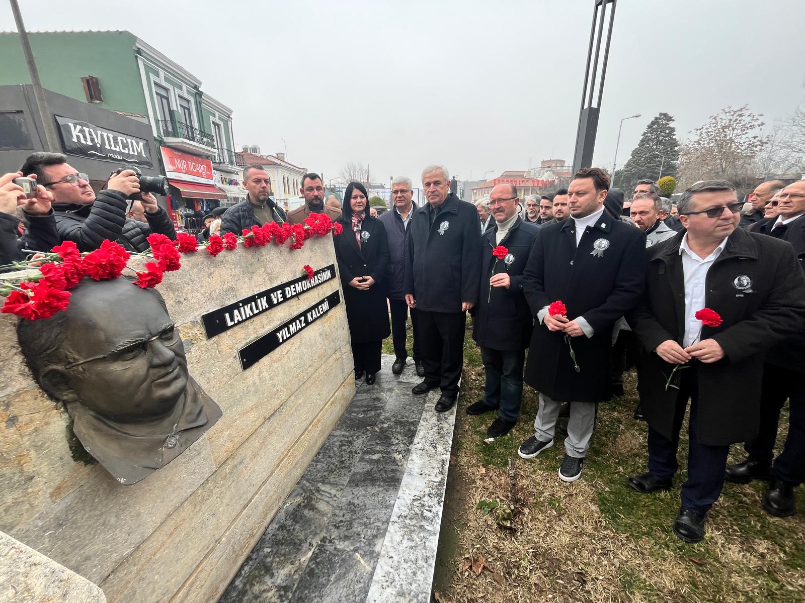 Unutmadık seni ey Mumcu!