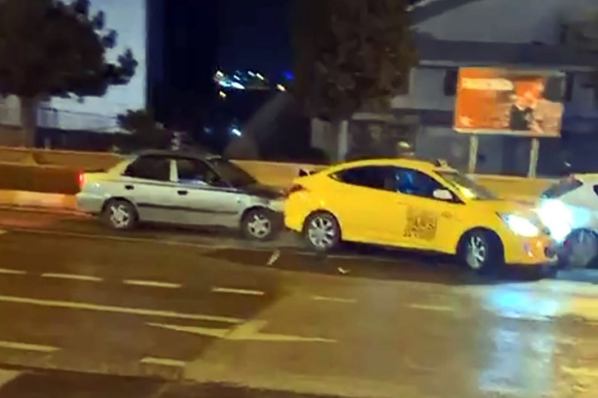 Zincirleme kazada 2 yaralı!