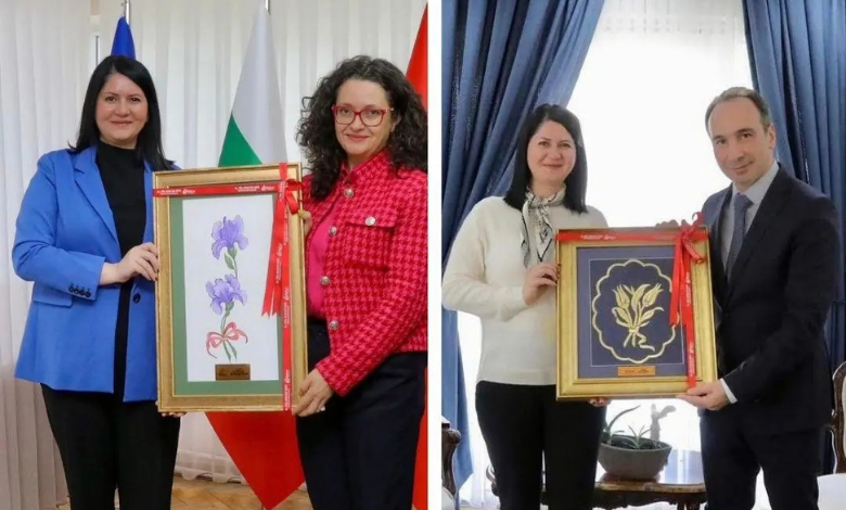 Başkan Gencan Akın konsoloslarla buluştu