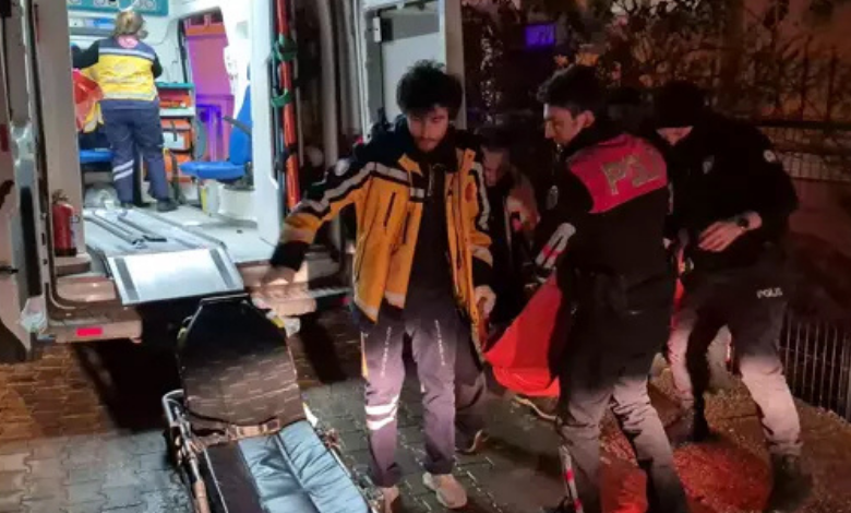 Kavga ettiği babasını bıçakladı!