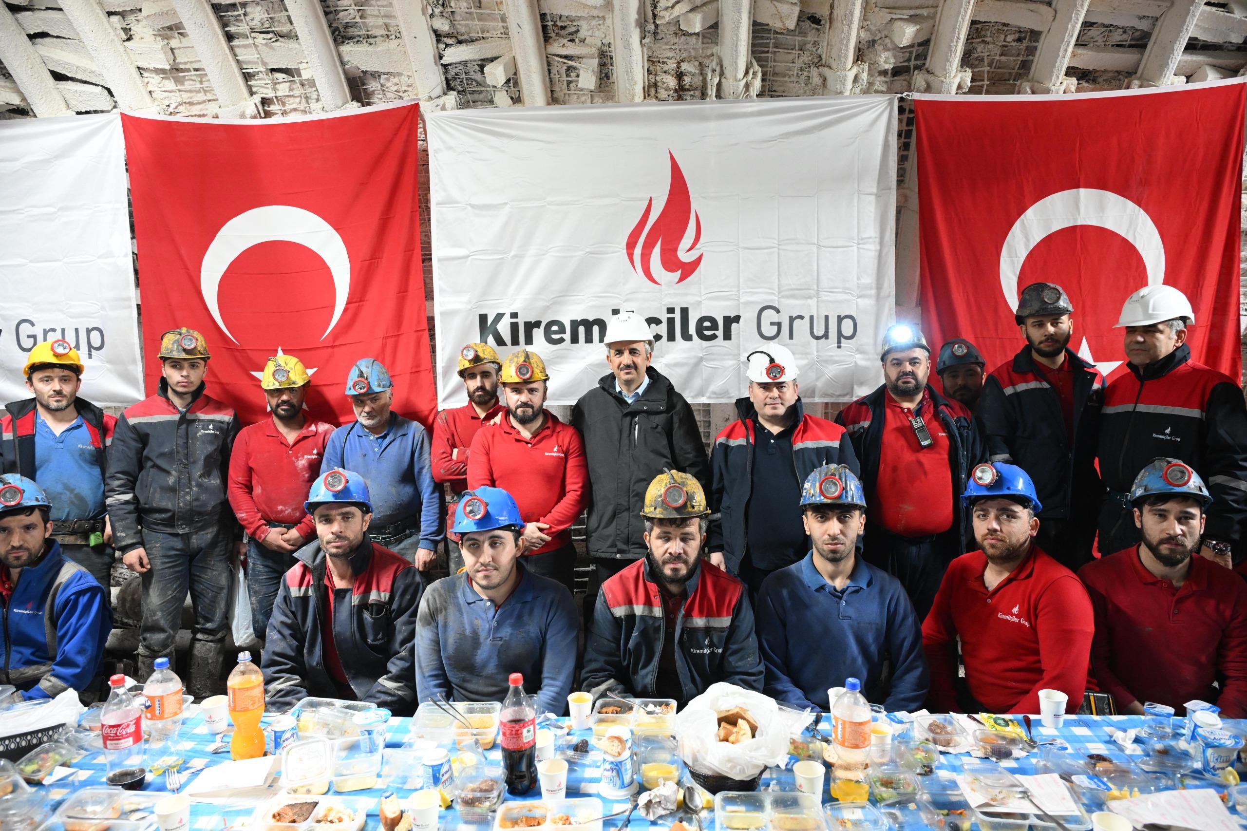 Vali Sezer, maden işçileriyle iftar yaptı