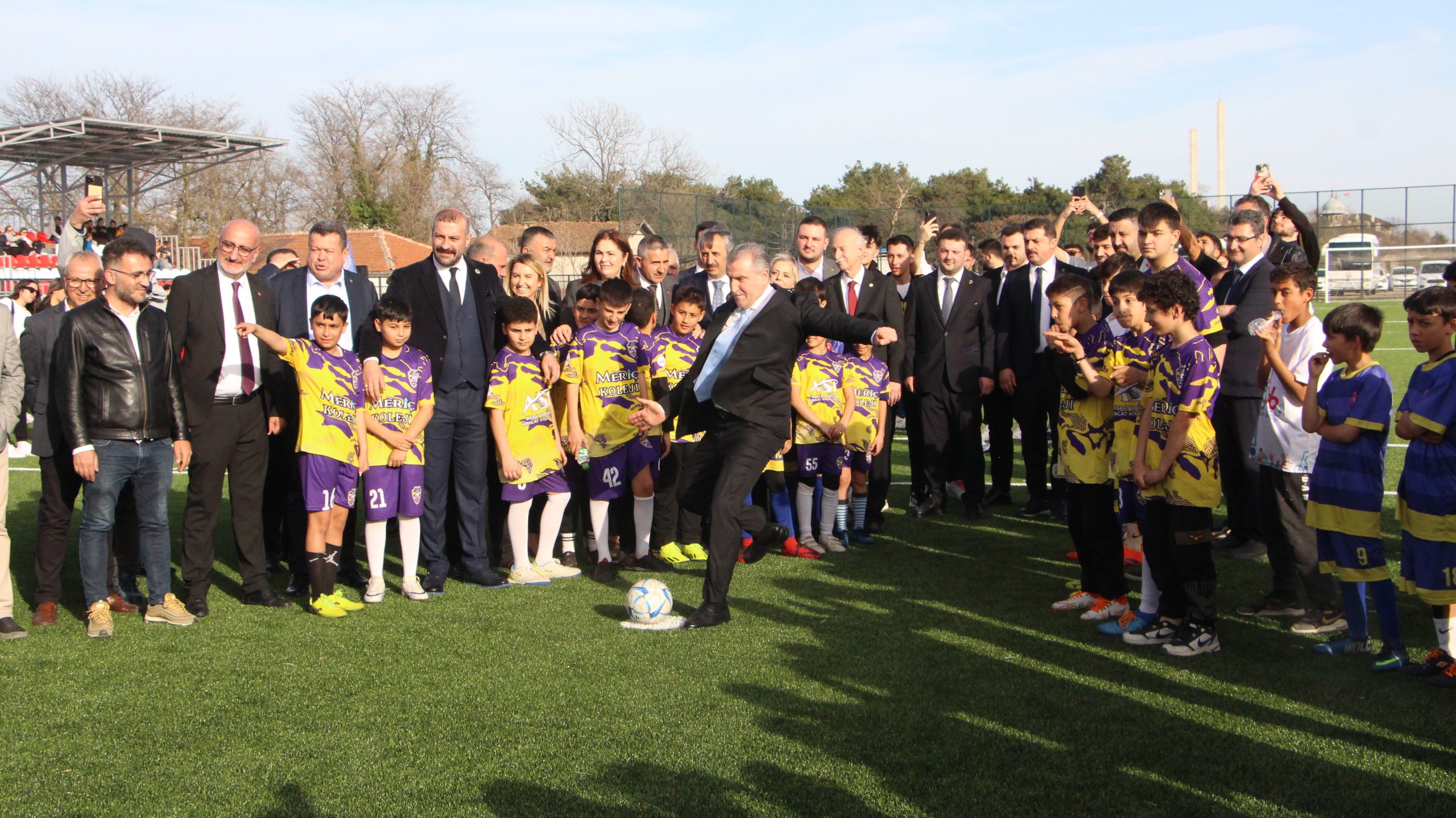 Karaağaç Stadı'nın açılışı Bakan Bak'tan
