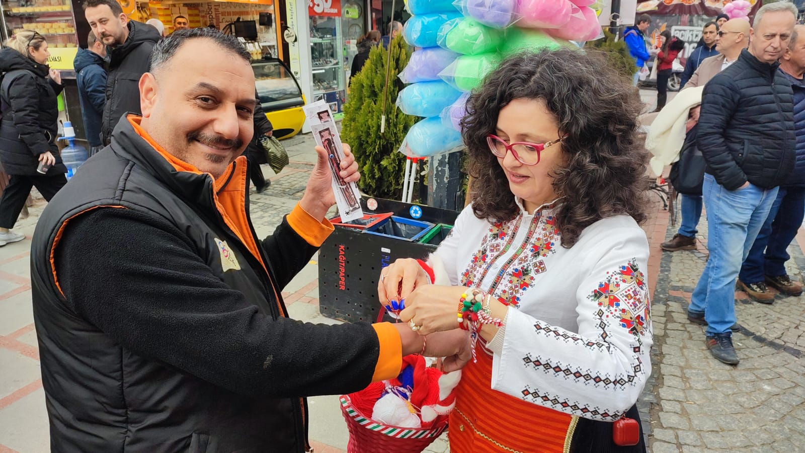 Bu yılki marteniçkalar Başkonsolos Kafedzhiyska’dan