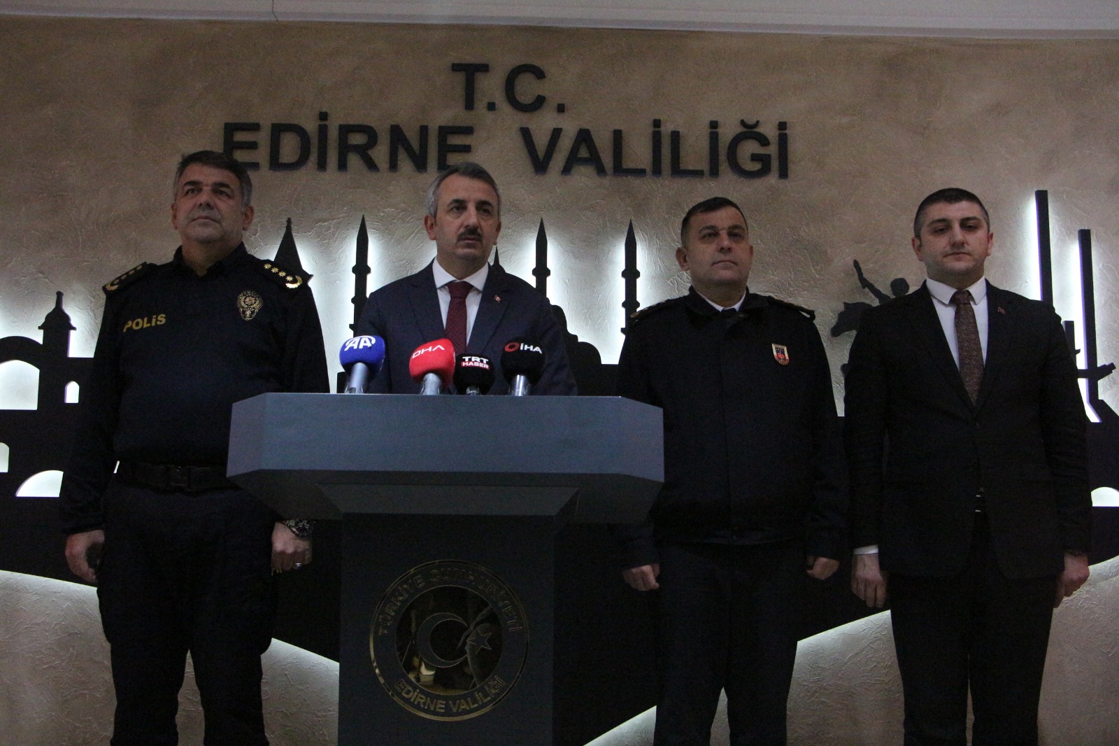 Türkiye-Yunanistan sınırına duvar örülecek!