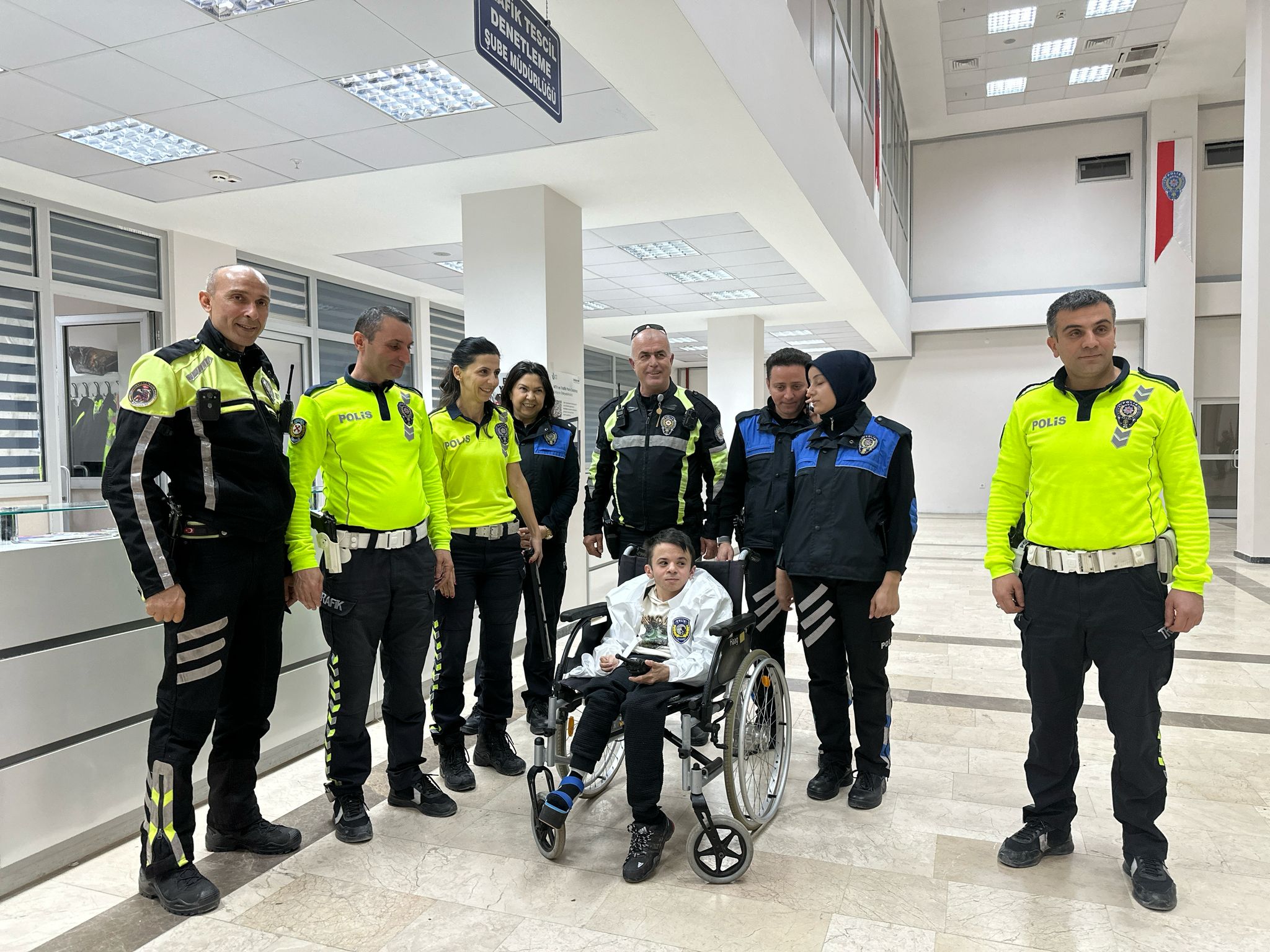 Bir günlüğüne polislik hayaline kavuştu!