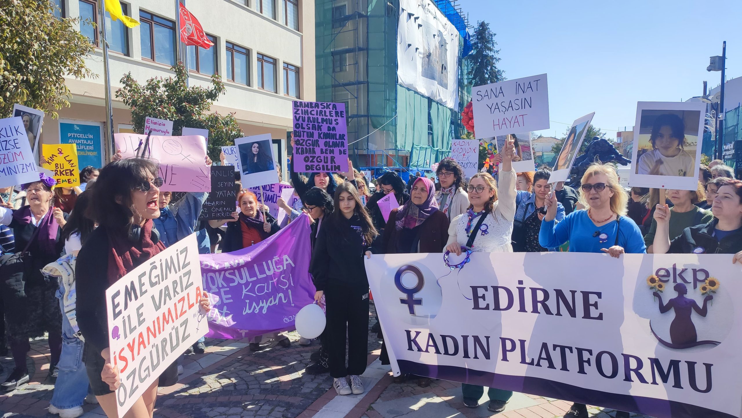 Kadınlardan 8 Mart’ta ‘Aile Yılı’ tepkisi