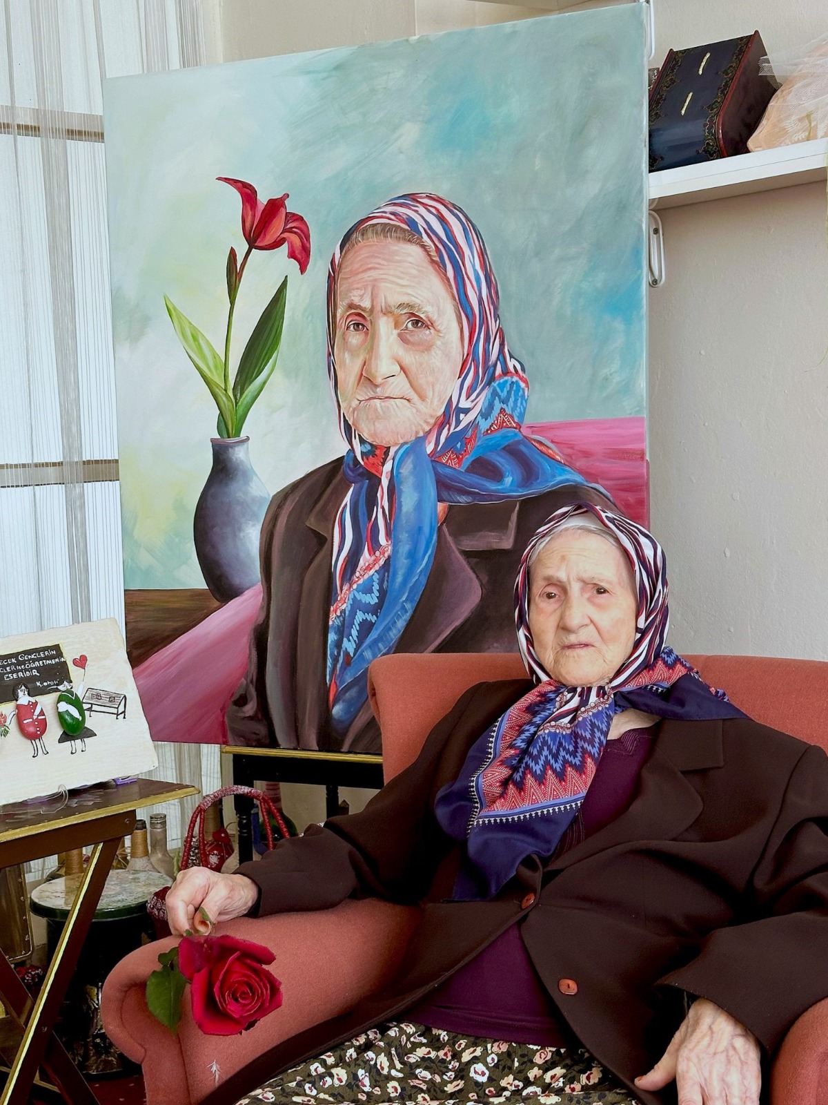 98 yaşındaki Sabriye teyzeye 8 Mart jesti