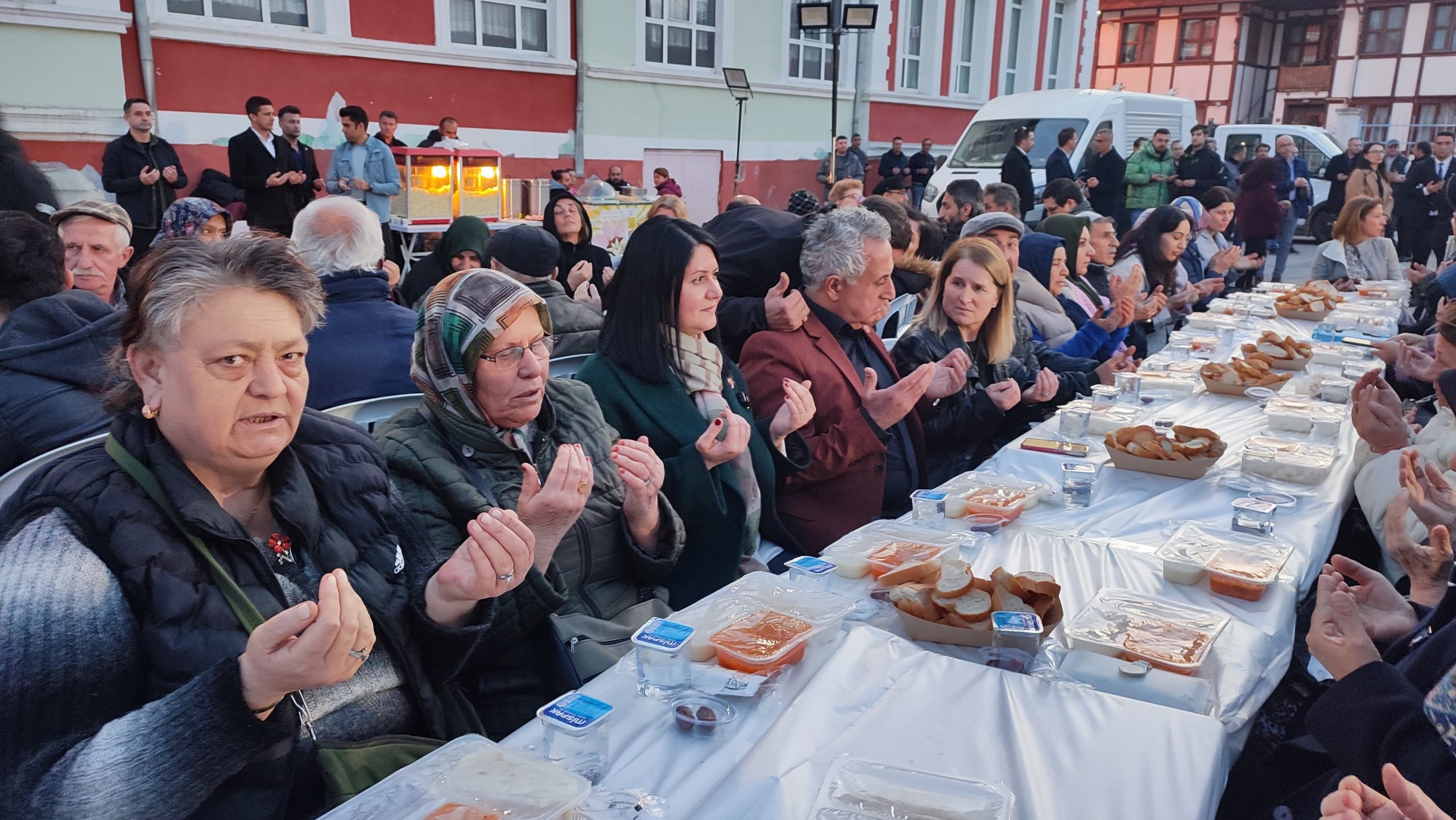 İftar programları Sabuni'de devam etti