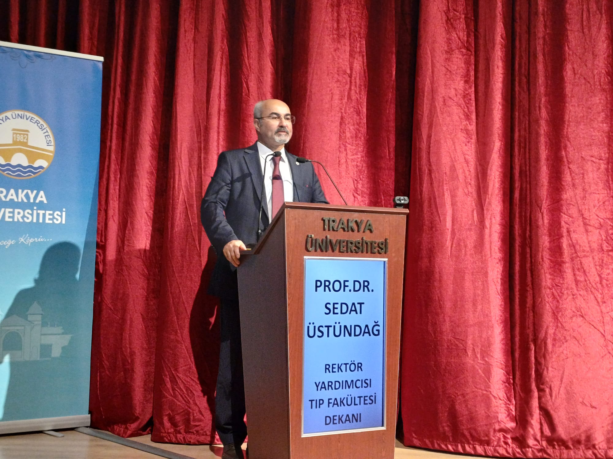 Dekan Üstündağ’dan Tıp Bayramı’nda özeleştiri