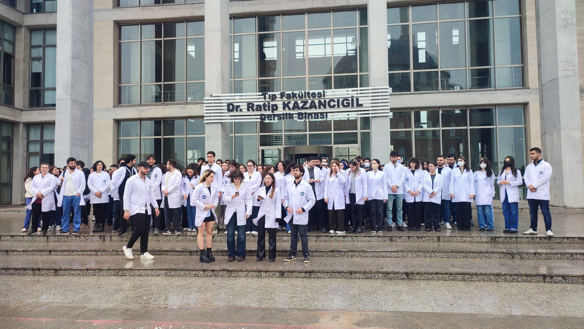 Tıp öğrencilerinden ‘adalet ve özgürlük’ çağrısı