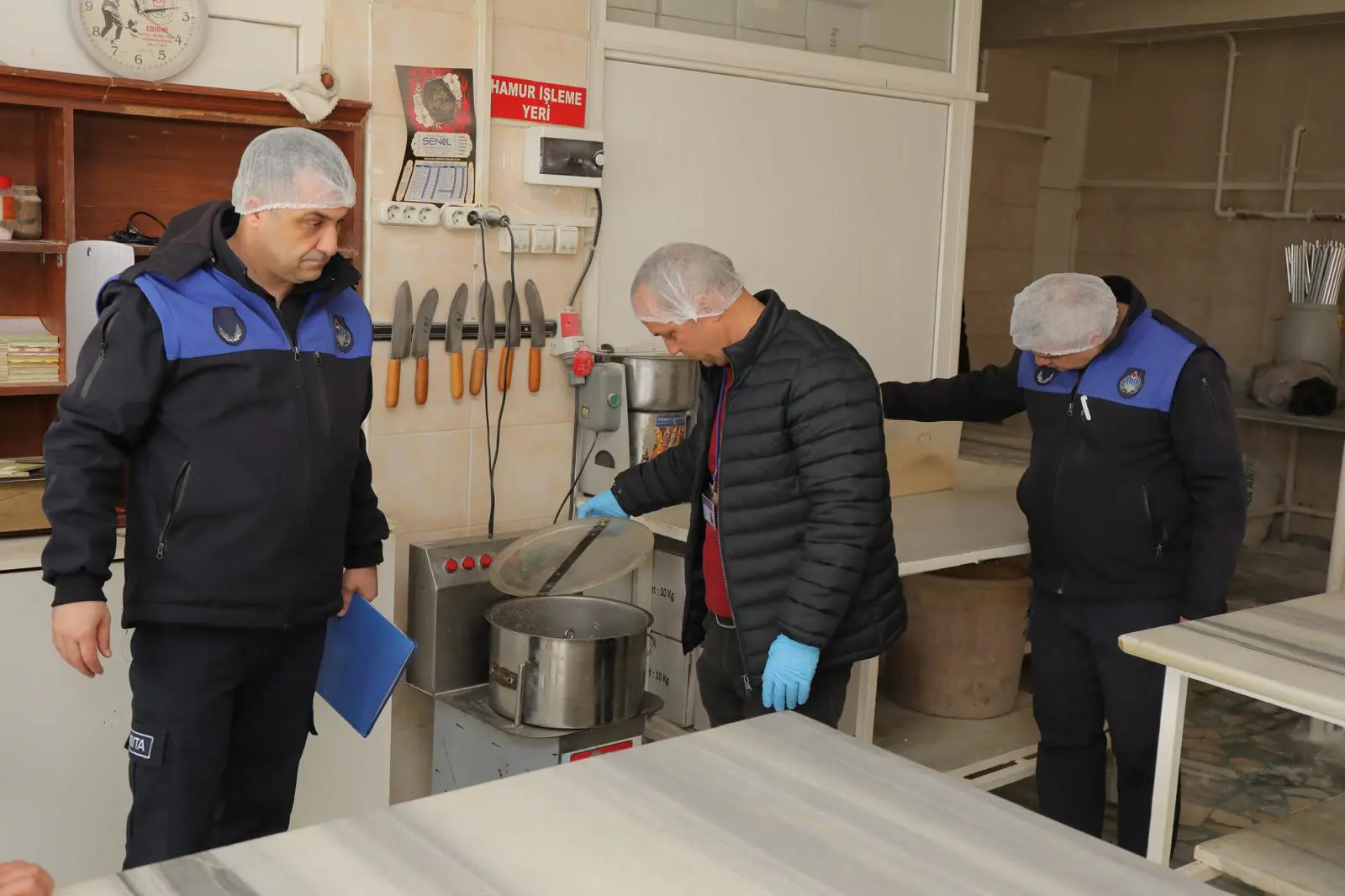 Belediyeden bayram öncesi tatlıcı denetimi