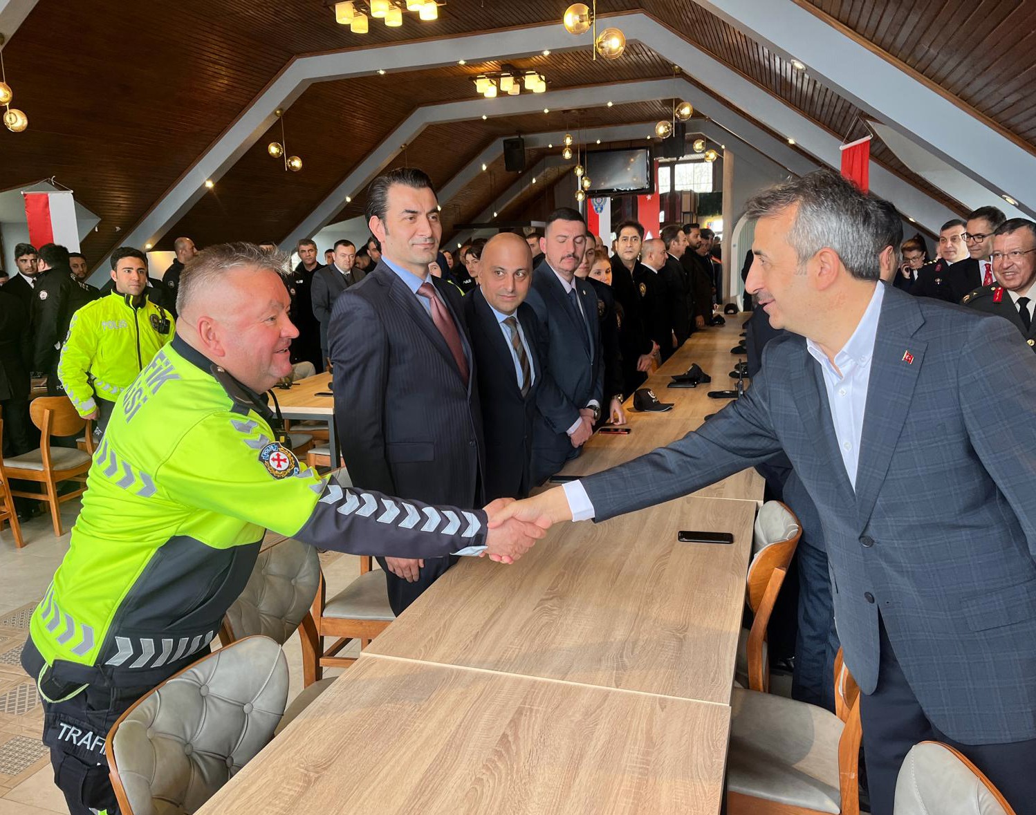 Vali Sezer’den bayram ziyaretleri