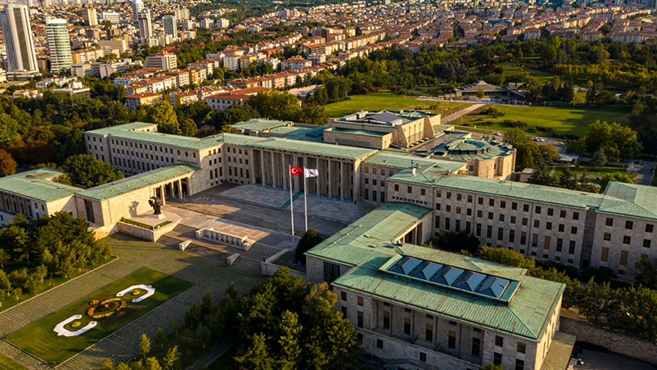 TBMM'de emekli bayram ikramiyeleri ilk gündem!