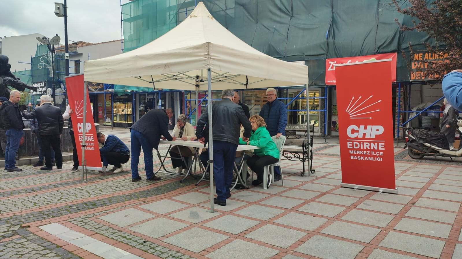 İmamoğlu ve erken seçim için imza kampanyası başladı