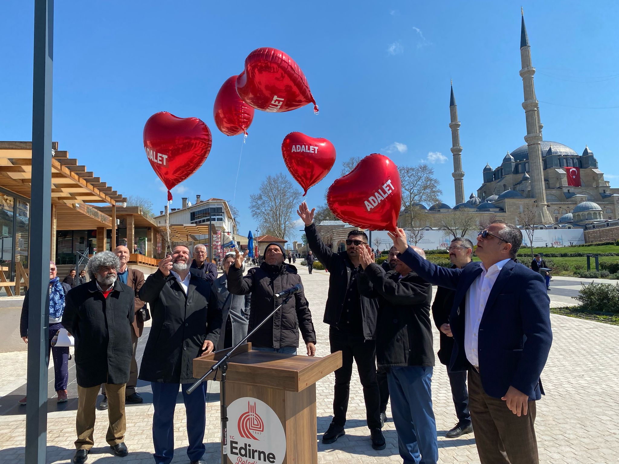 Romanlar Günü’nde ‘eşitlik’ vurgusu