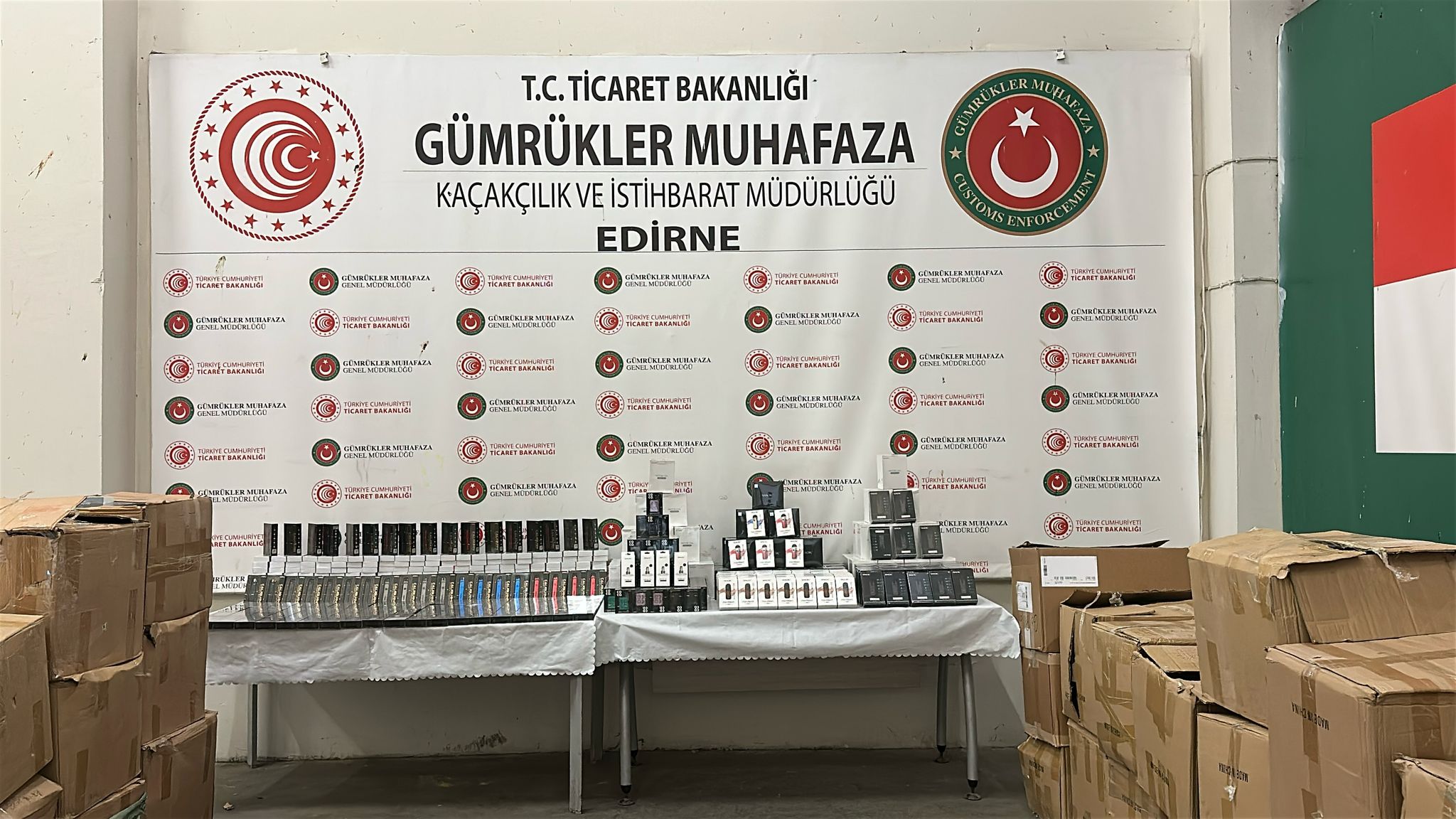 Şüpheli TIR’da 463 kilo yasaklı kimyasal çıktı