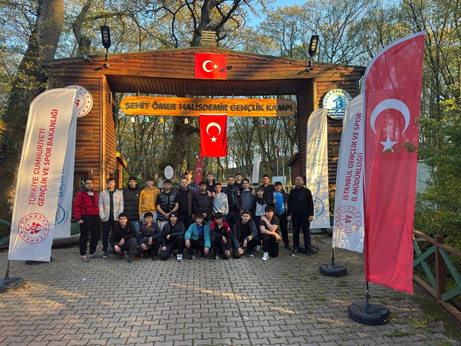 Edirneli öğrenciler ÇEDES nisan gençlik kampında