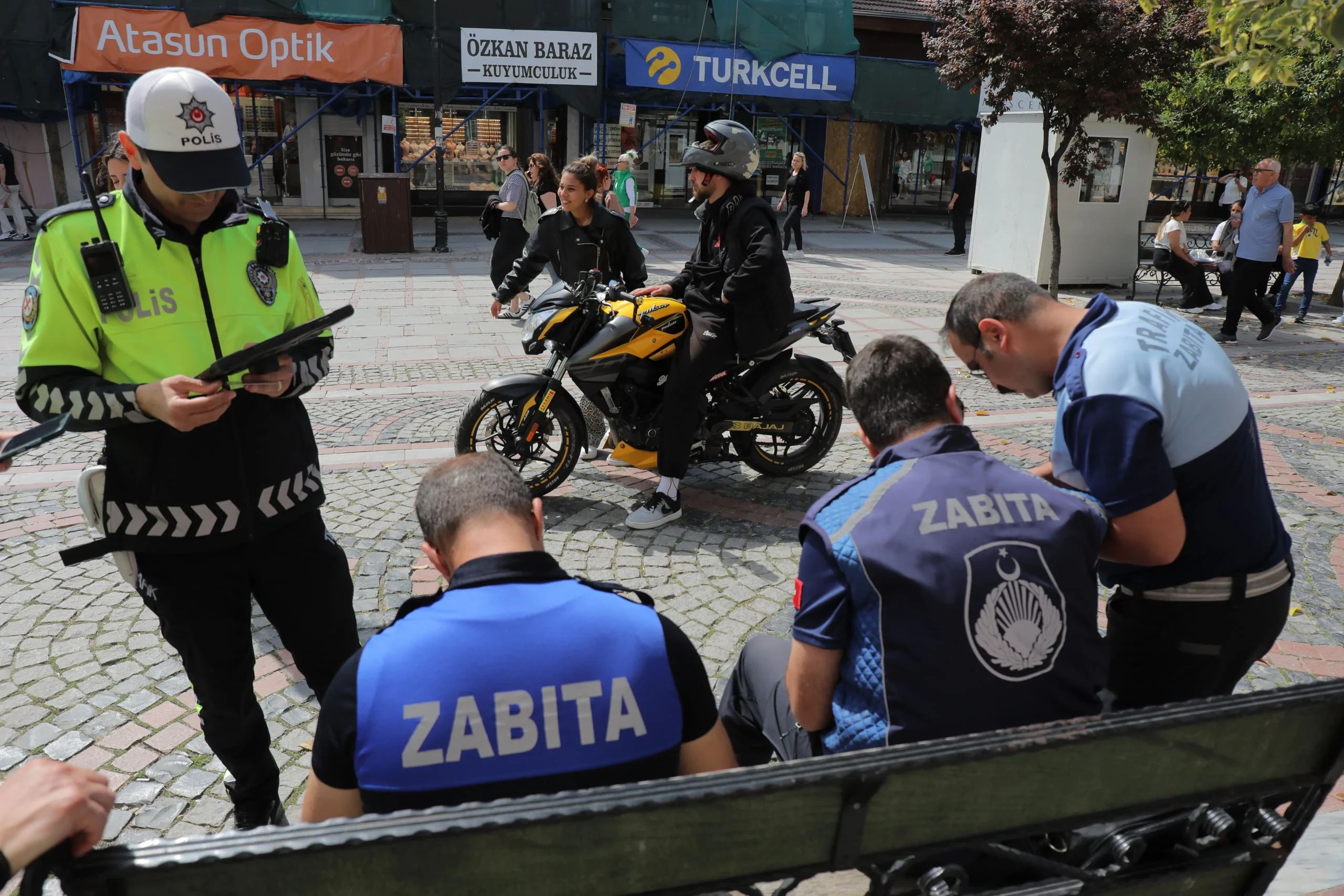 Belediye ve emniyetten motosikletlere yakın markaj