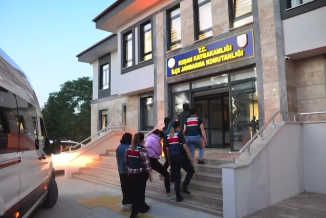 Masaj salonlarına operasyon