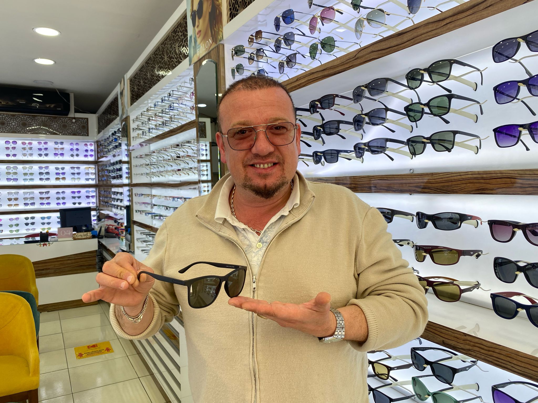 Güneş gözlüğü alırken dikkat!